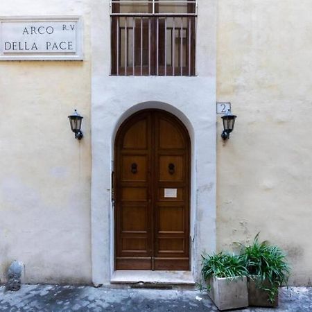 ローマCharming 1Br In Navona Squareアパートメント エクステリア 写真