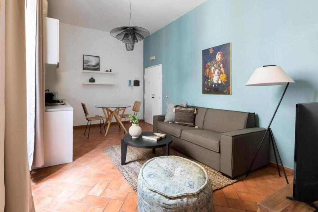 ローマCharming 1Br In Navona Squareアパートメント エクステリア 写真