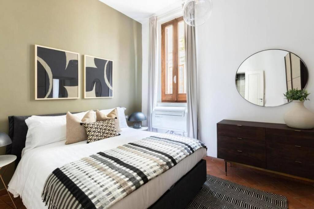 ローマCharming 1Br In Navona Squareアパートメント エクステリア 写真
